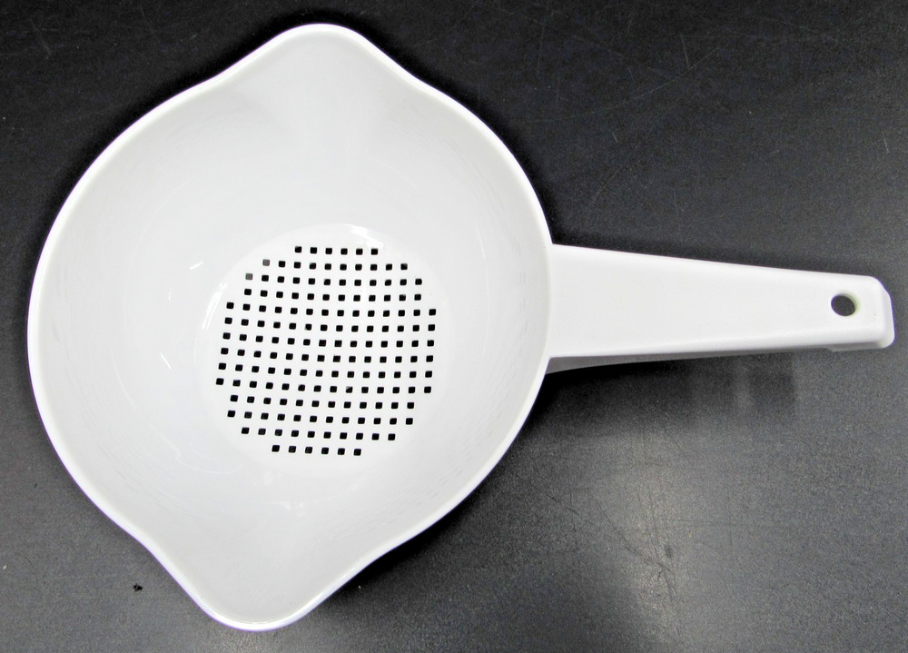 Vintage Tupperware Small White Colander Strainer 1 quart 1200